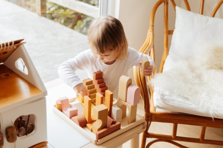 Awesome Montessori Gift Ideas for Kids This Holiday Season